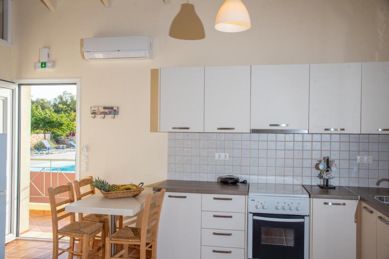 Villa Erato Tsoukaladhes Luaran gambar