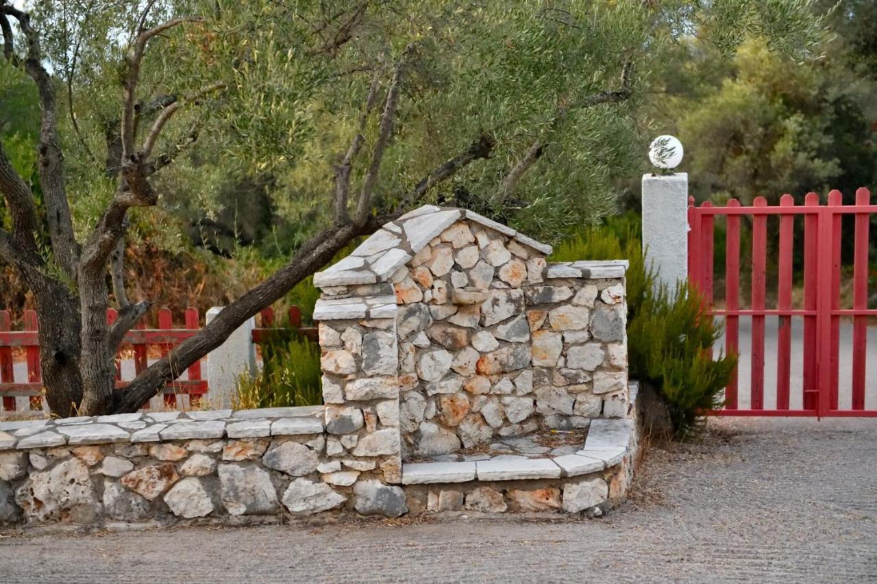 Villa Erato Tsoukaladhes Luaran gambar